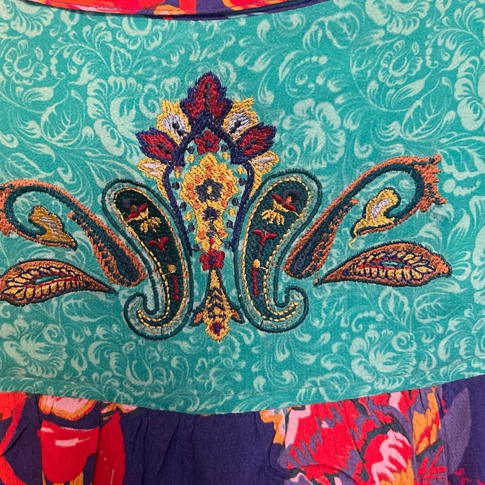 Soft Surroundings Hermosa Floral Multi color Print Blouse w Embroidery Sz XL - Picture 8 of 12